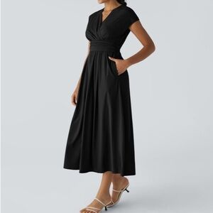 NWT 1X Halara Breezeful™ V Neck Short Sleeve Midi Casual Dress.